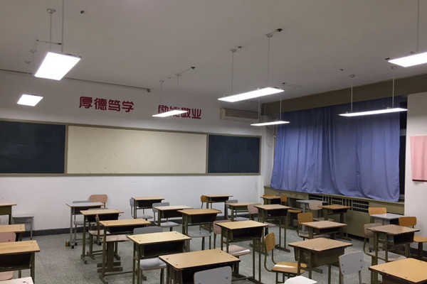 教室智能照明控制的實(shí)現(xiàn)！(圖1)